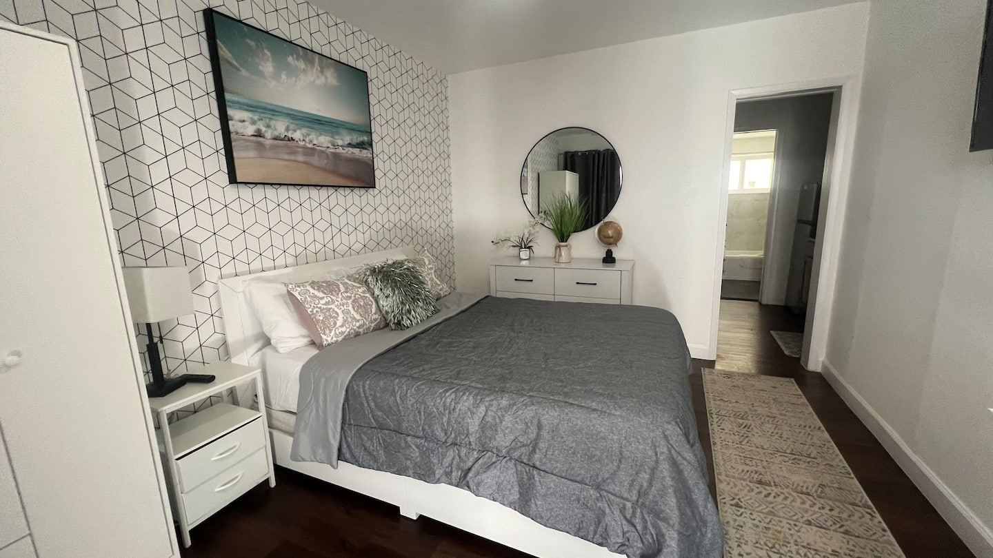 North Beach small apartment photo 2