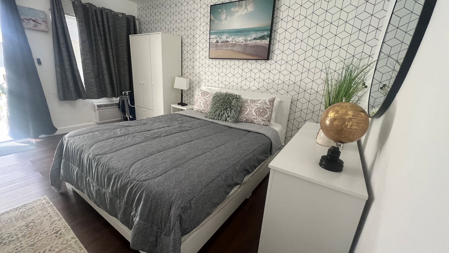 North Beach small apartment photo 4